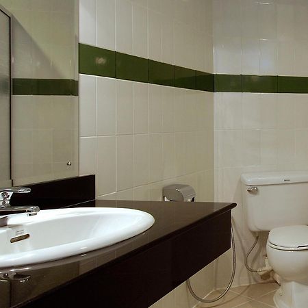 Berjaya Hotel Colombo Dehiwala-Mount Lavinia Bagian luar foto