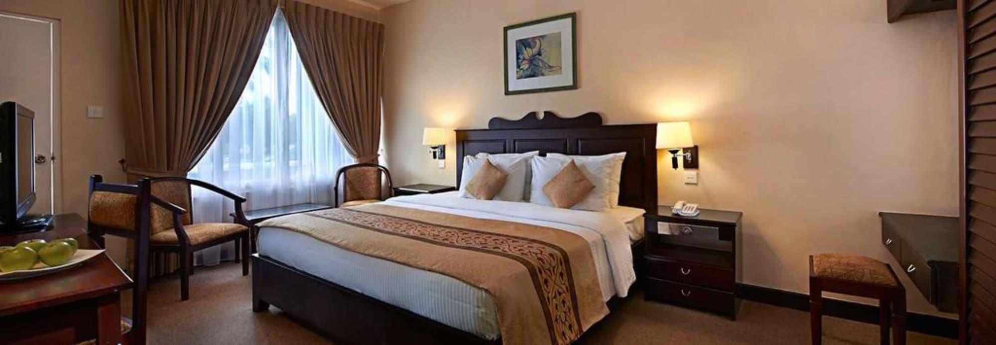 Berjaya Hotel Colombo Dehiwala-Mount Lavinia Bagian luar foto