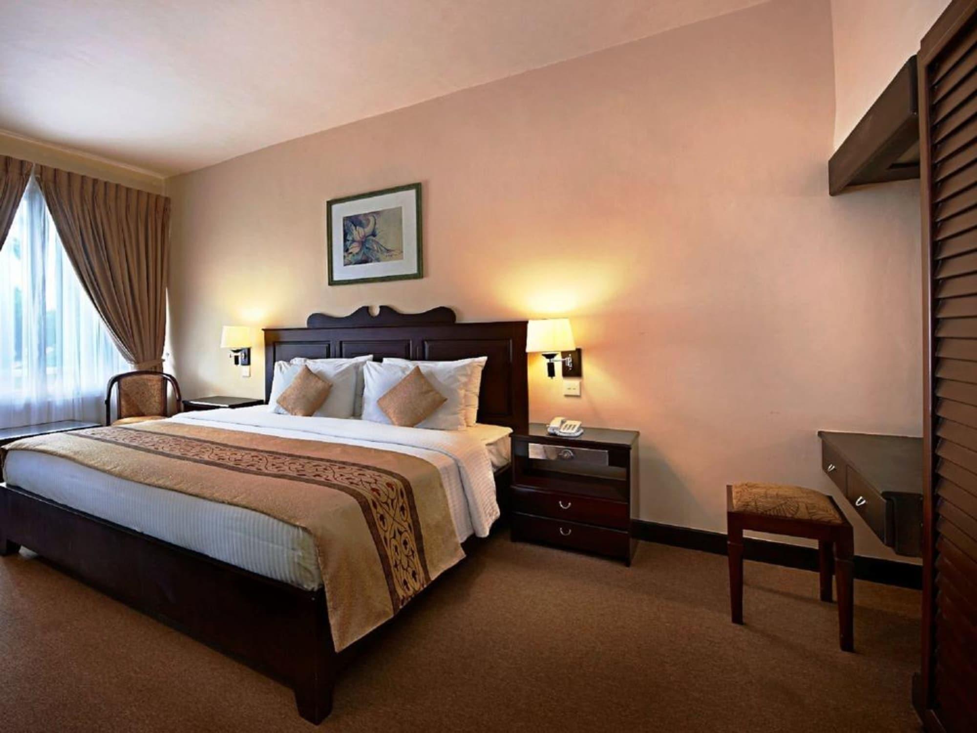 Berjaya Hotel Colombo Dehiwala-Mount Lavinia Bagian luar foto