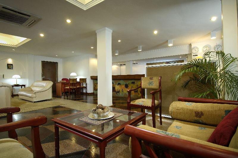 Berjaya Hotel Colombo Dehiwala-Mount Lavinia Bagian luar foto