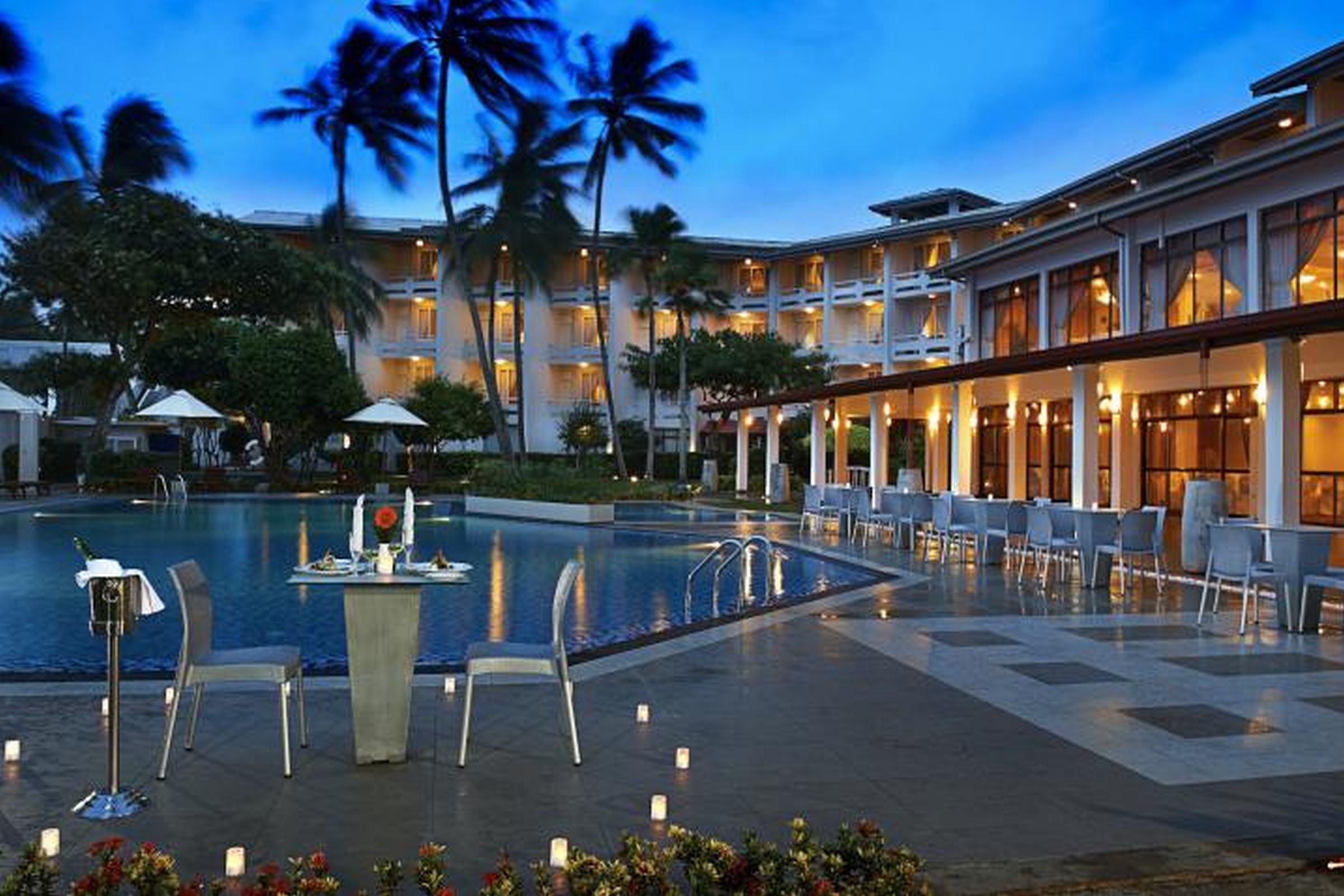 Berjaya Hotel Colombo Dehiwala-Mount Lavinia Bagian luar foto