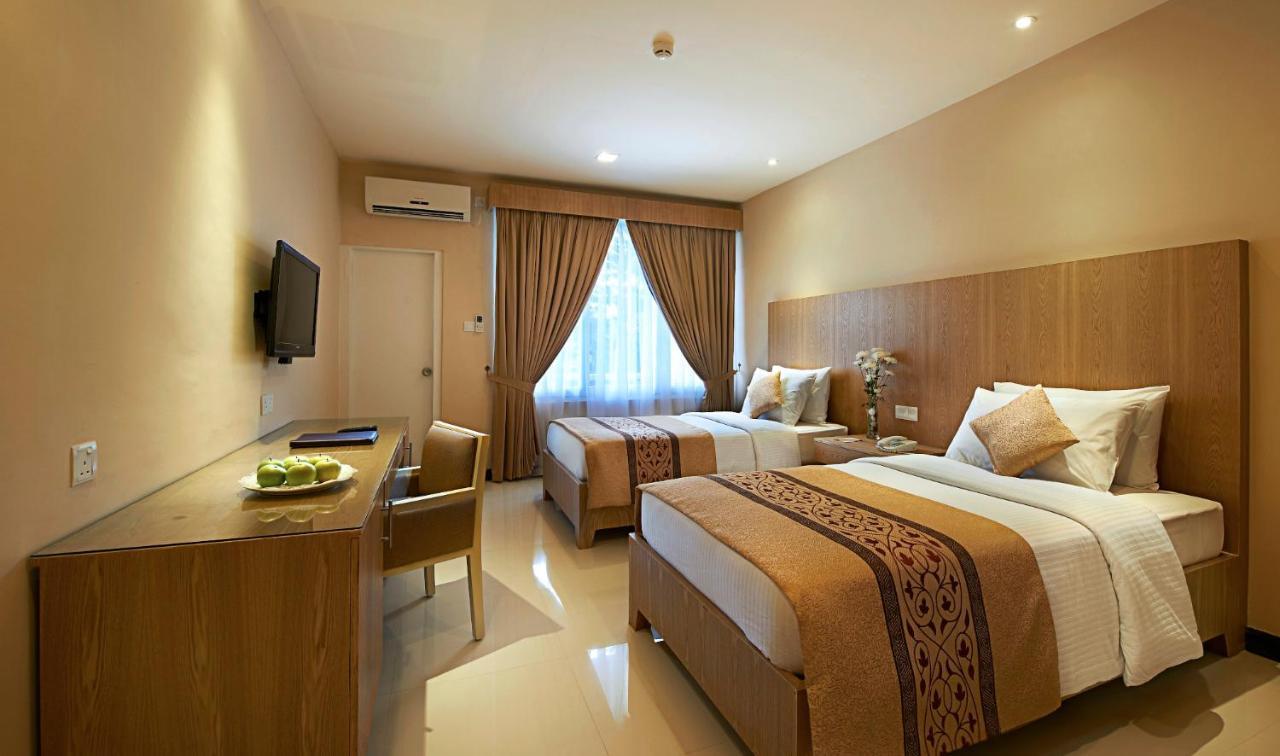 Berjaya Hotel Colombo Dehiwala-Mount Lavinia Bagian luar foto
