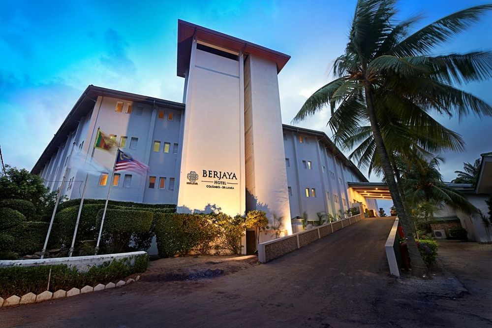 Berjaya Hotel Colombo Dehiwala-Mount Lavinia Bagian luar foto