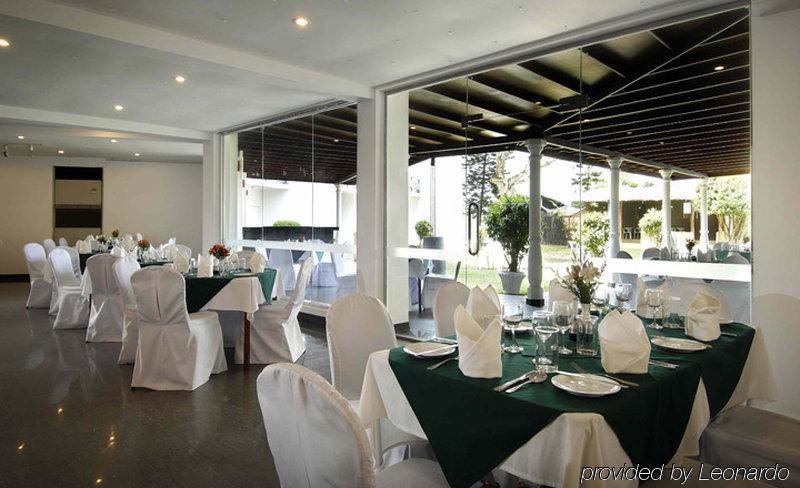 Berjaya Hotel Colombo Dehiwala-Mount Lavinia Restoran foto