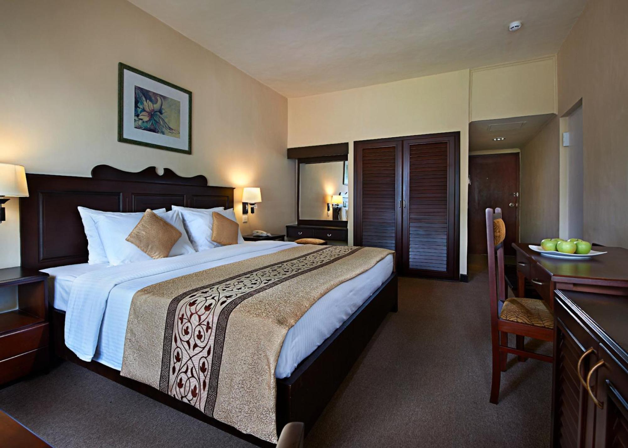 Berjaya Hotel Colombo Dehiwala-Mount Lavinia Bagian luar foto