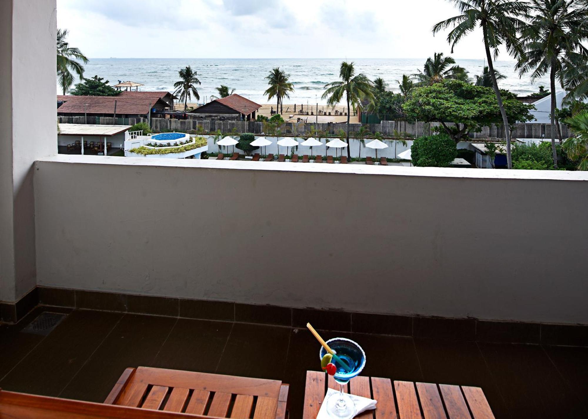 Berjaya Hotel Colombo Dehiwala-Mount Lavinia Bagian luar foto