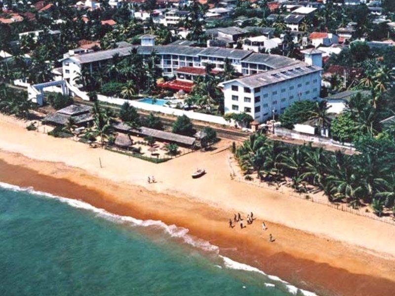 Berjaya Hotel Colombo Dehiwala-Mount Lavinia Bagian luar foto