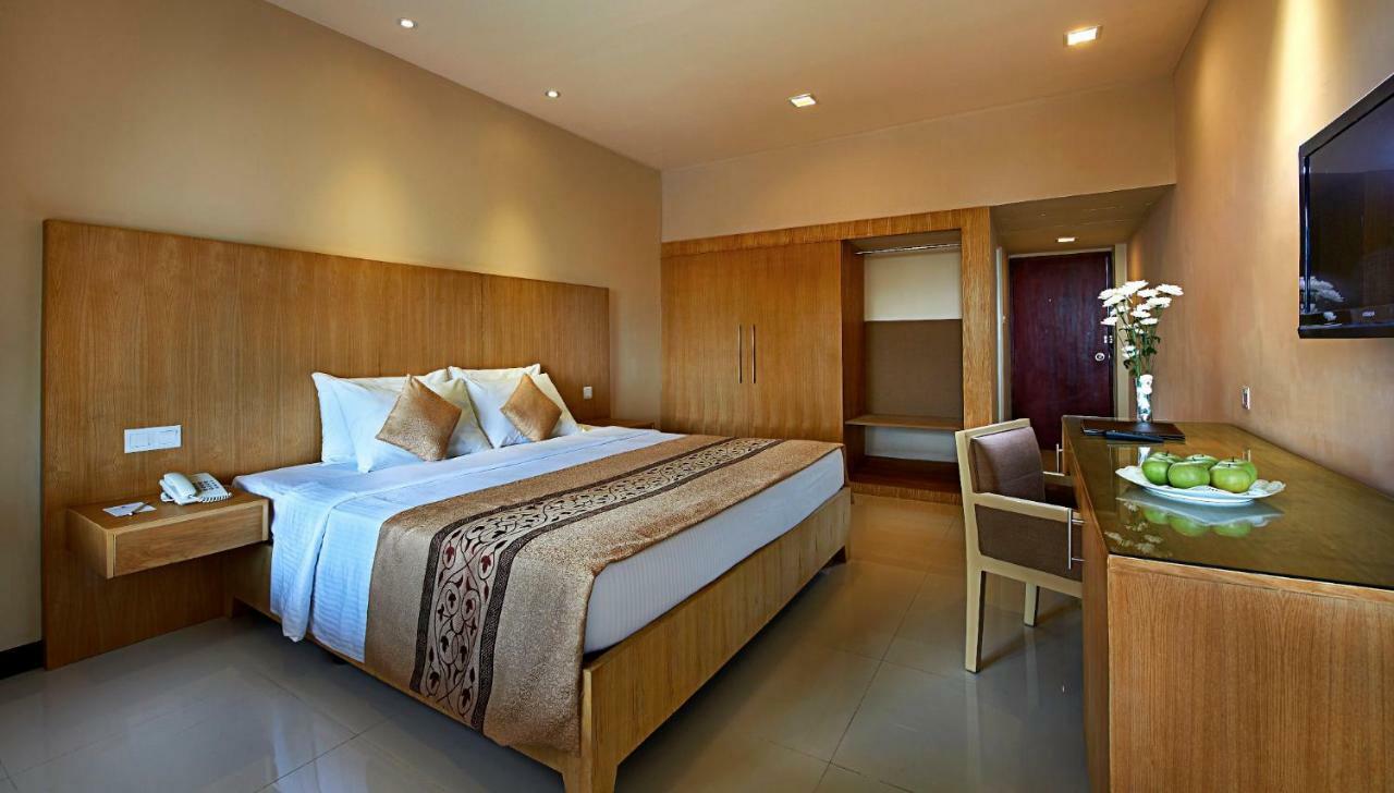 Berjaya Hotel Colombo Dehiwala-Mount Lavinia Bagian luar foto